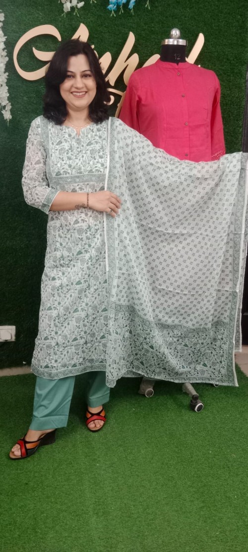 Pure Cotton Regular Style Suit in 3pc Set with Straight Pant and Mal Cotton Dupatta - Off White Green