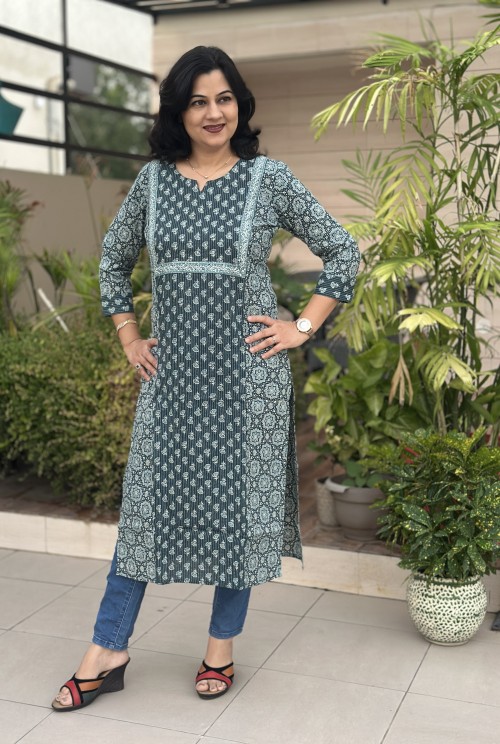 Pure Cotton Kurti in Straight Kantha Fabric Multi Print - Blue