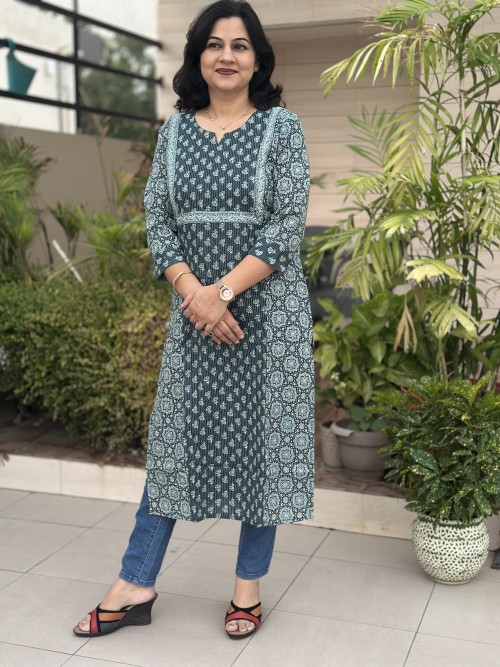 Pure Cotton Kurti in Straight Kantha Fabric Multi Print - Blue