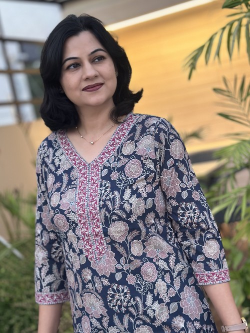 Pure Cotton Kurti in Straight Pattern Kalamkari Print - Indigo