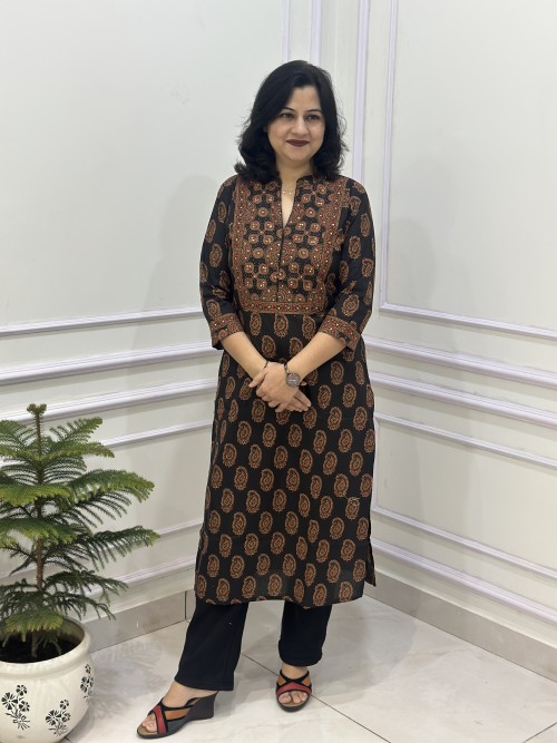 Pure Cotton Kurti in Straight Pattern Block Print - Black Rust